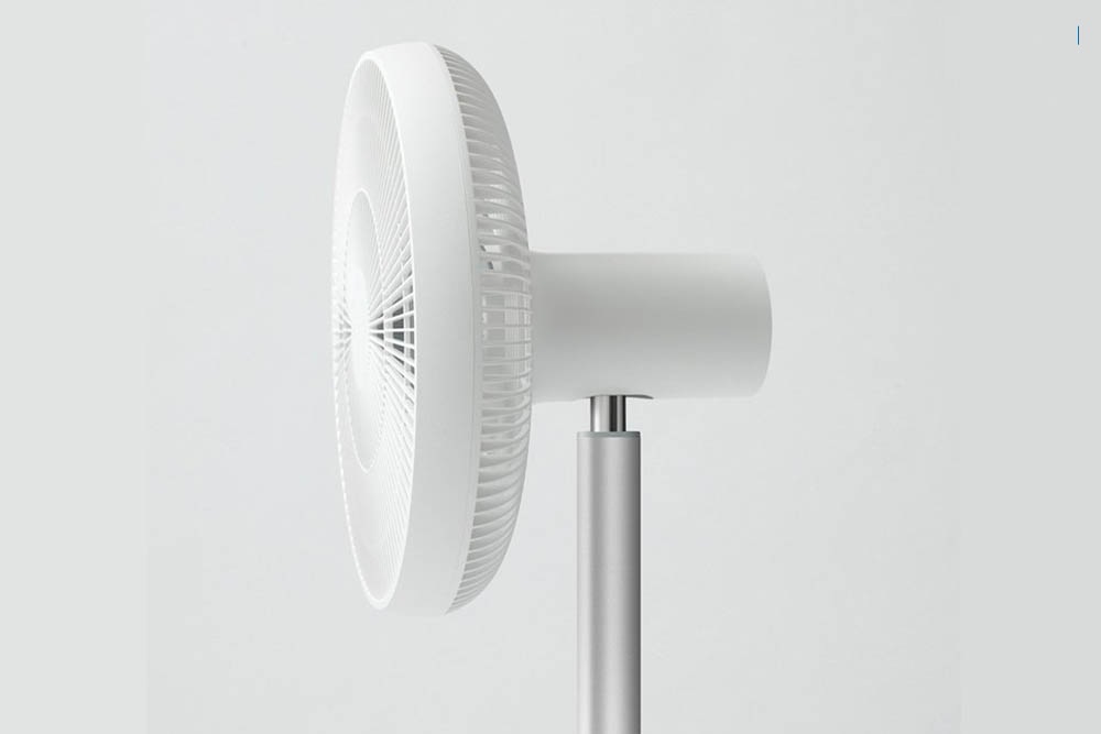smartmi-fan-2s-chat-lieu-hop-kim-nhom