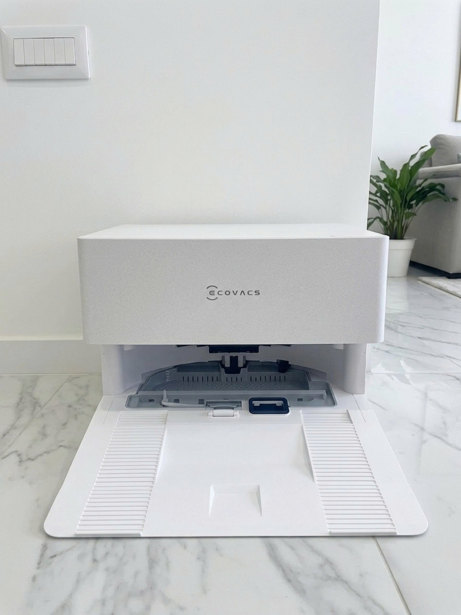 Ecovacs T90 Pro Omni vượt ngưỡng cửa với TruePass