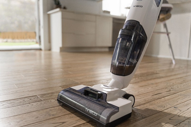 Chế độ Spot Tineco iFloor 2 Max xử lý vết bẩn cứng đầu