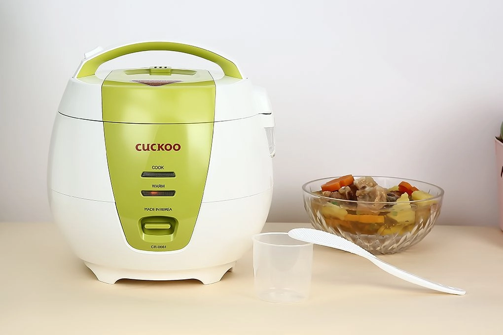 Nồi cơm điện cơ Cuckoo CR-0661/GRVNCV 1.08L màu xanh lá